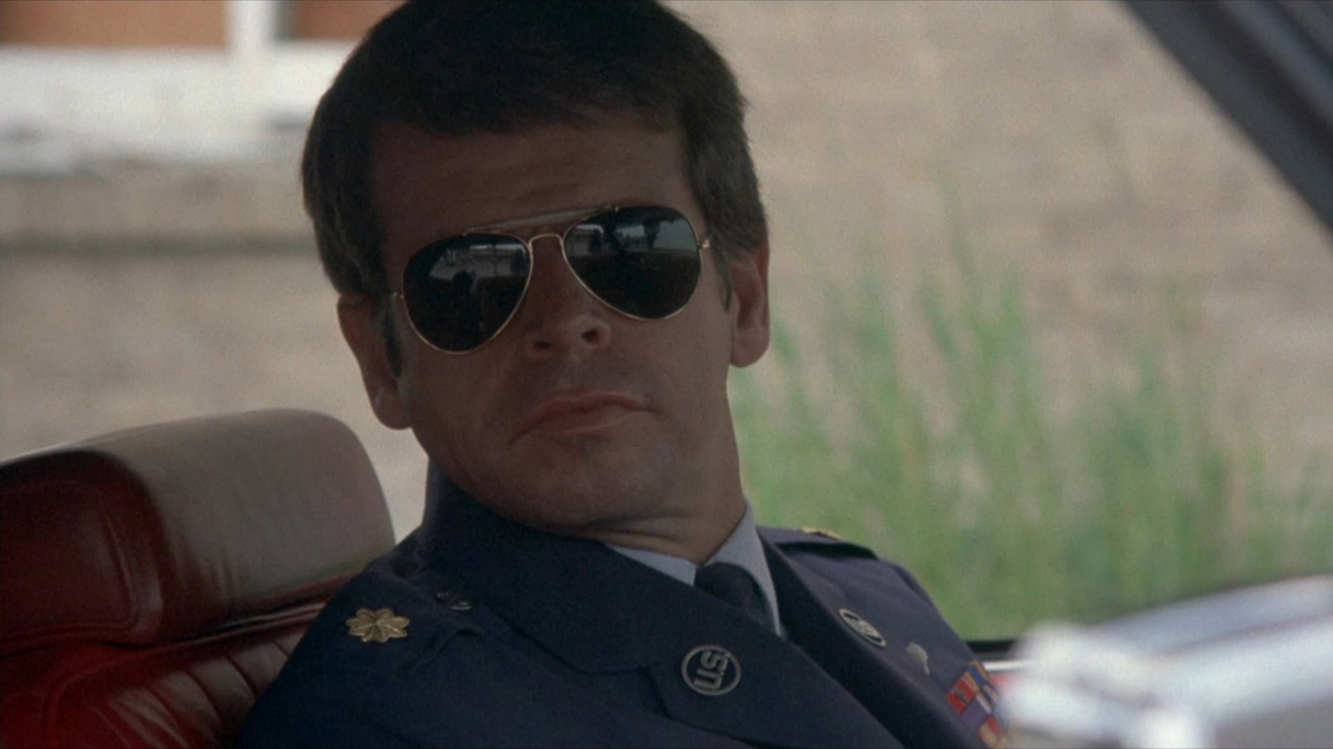 раскаты грома фильм 1977. раскаты грома фильм 1998. квартира майора грома в фильме. гром фильм 1983. томми ли джонс раскаты грома.