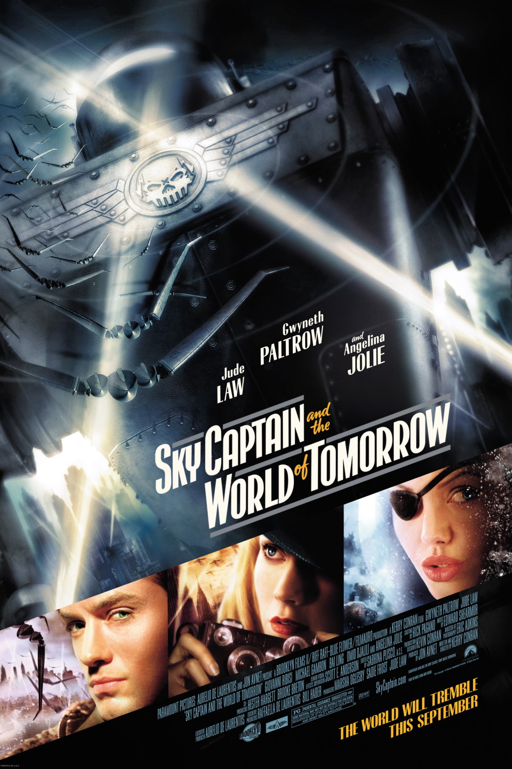 Sky Captain and the World of Tomorrow (2004) Poster